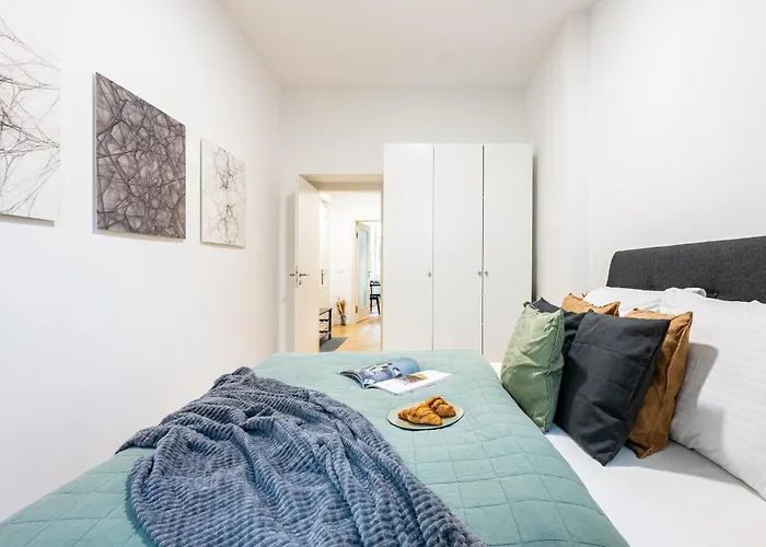 Days - One-bedroom With Netflix In Holesovice Prag