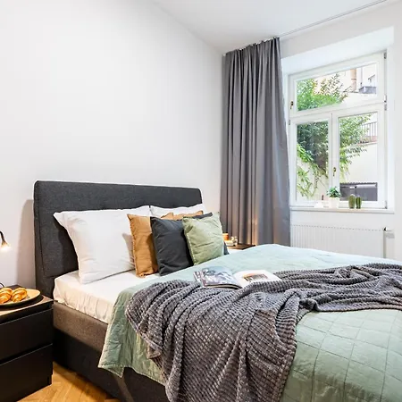 Days - One-bedroom With Smart Tv In Holesovice Apartment Prag