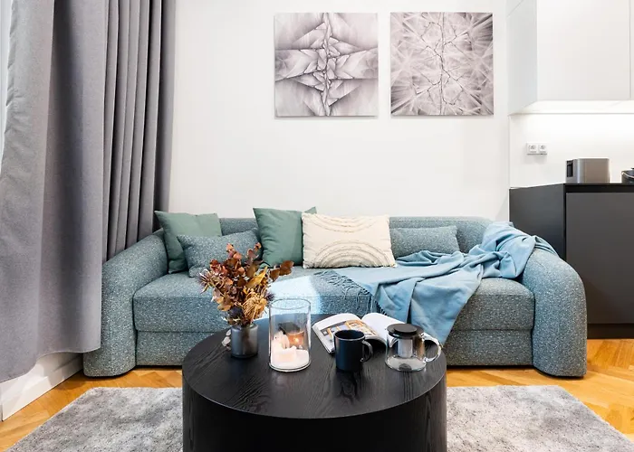 Days - One-bedroom With Netflix In Holesovice