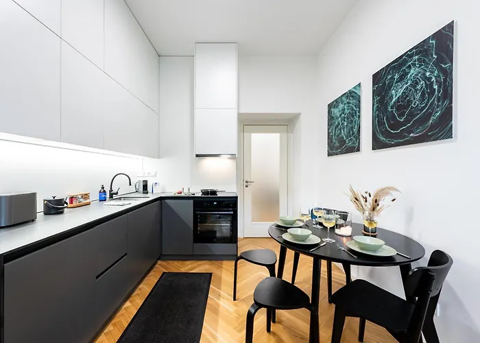Days - One-bedroom With Netflix In Holesovice Апартаменты Прага