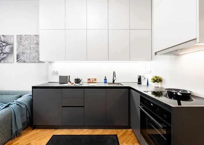 Days - One-bedroom With Netflix In Holesovice Прага