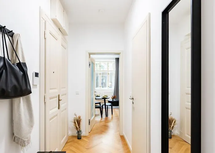 Days - One-bedroom With Netflix In Holesovice Прага