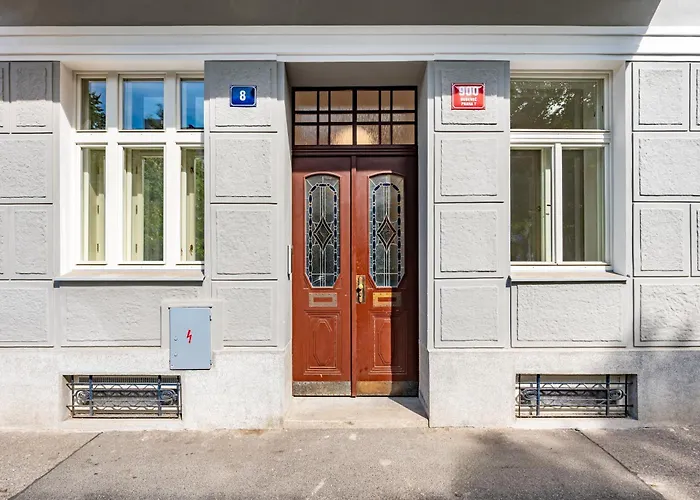Апартаменты Days - One-bedroom With Netflix In Holesovice *